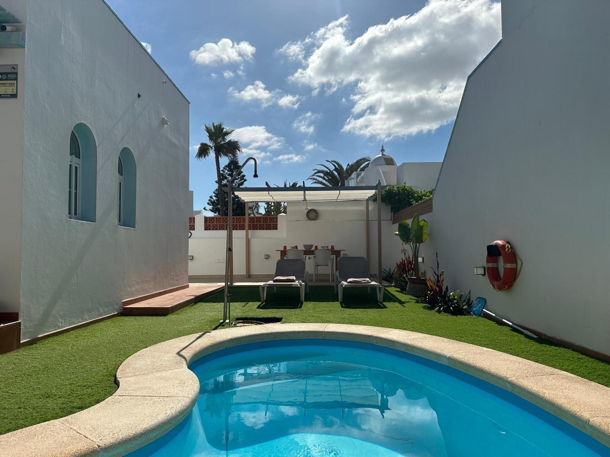 Сasa de vacaciones Cozy, House , By Mahbovillas *